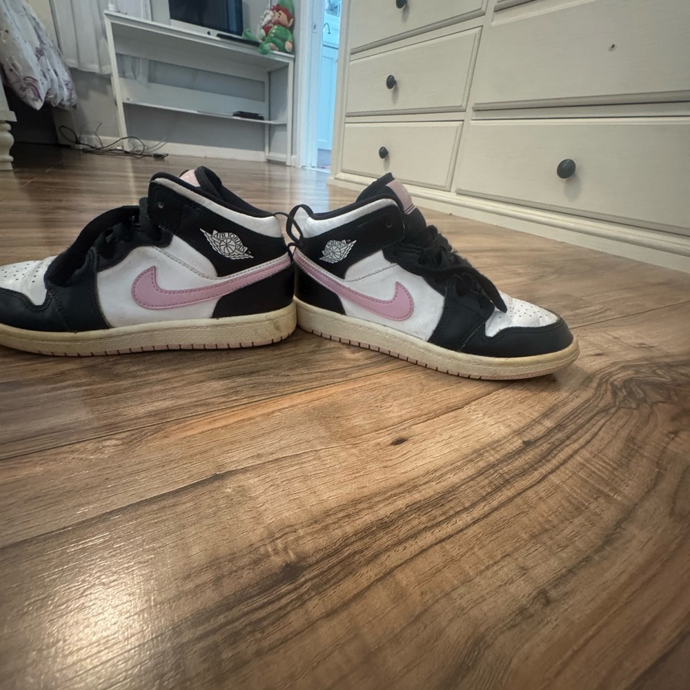 Air Jordan Kids Black and Pink Sneakers